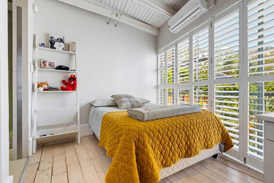 4 Bedroom Property for Sale in Bantry Bay Western Cape
